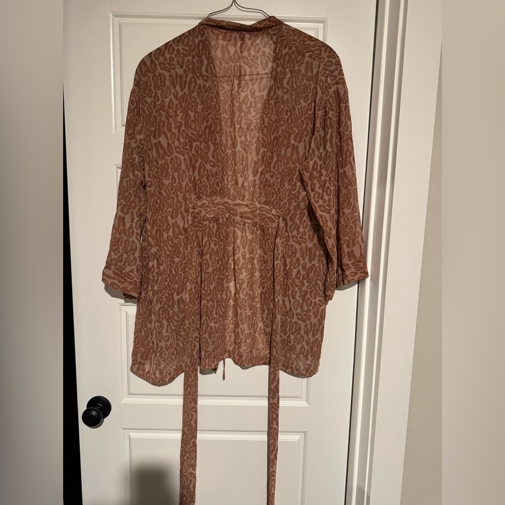 Victoria’s Secret Robe - Picture 5 of 5